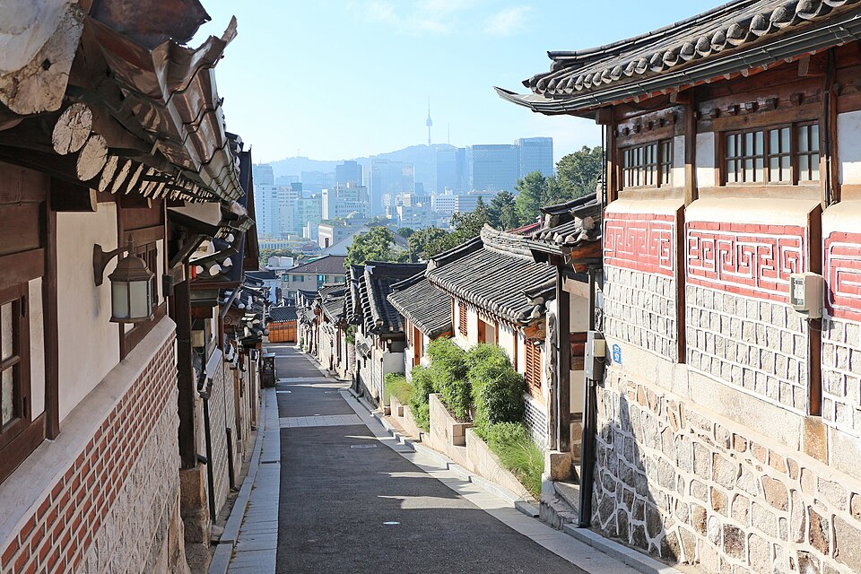 Bukchon Hanok Village alley in Seoul